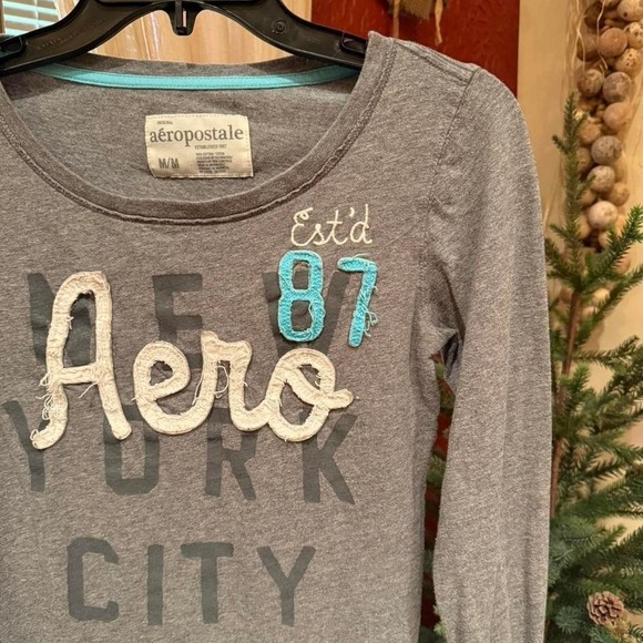 Y2K Vintage Aeropostale Shirt W/ Logo. - Picture 2 of 2